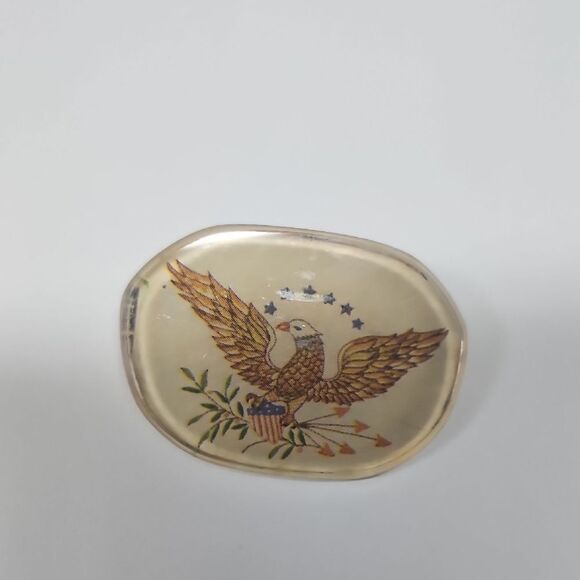 Cream Eagle Glass Brooch Vintage Jewelry - Picture 1 of 3